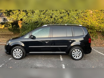 Used Volkswagen Touran 2013 for sale - 79508790: Photo
