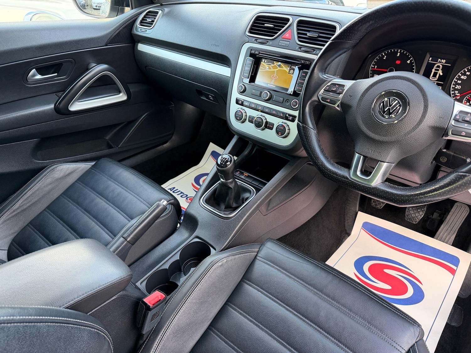 Used Volkswagen Scirocco 2014 for sale - 78157073: Photo 11