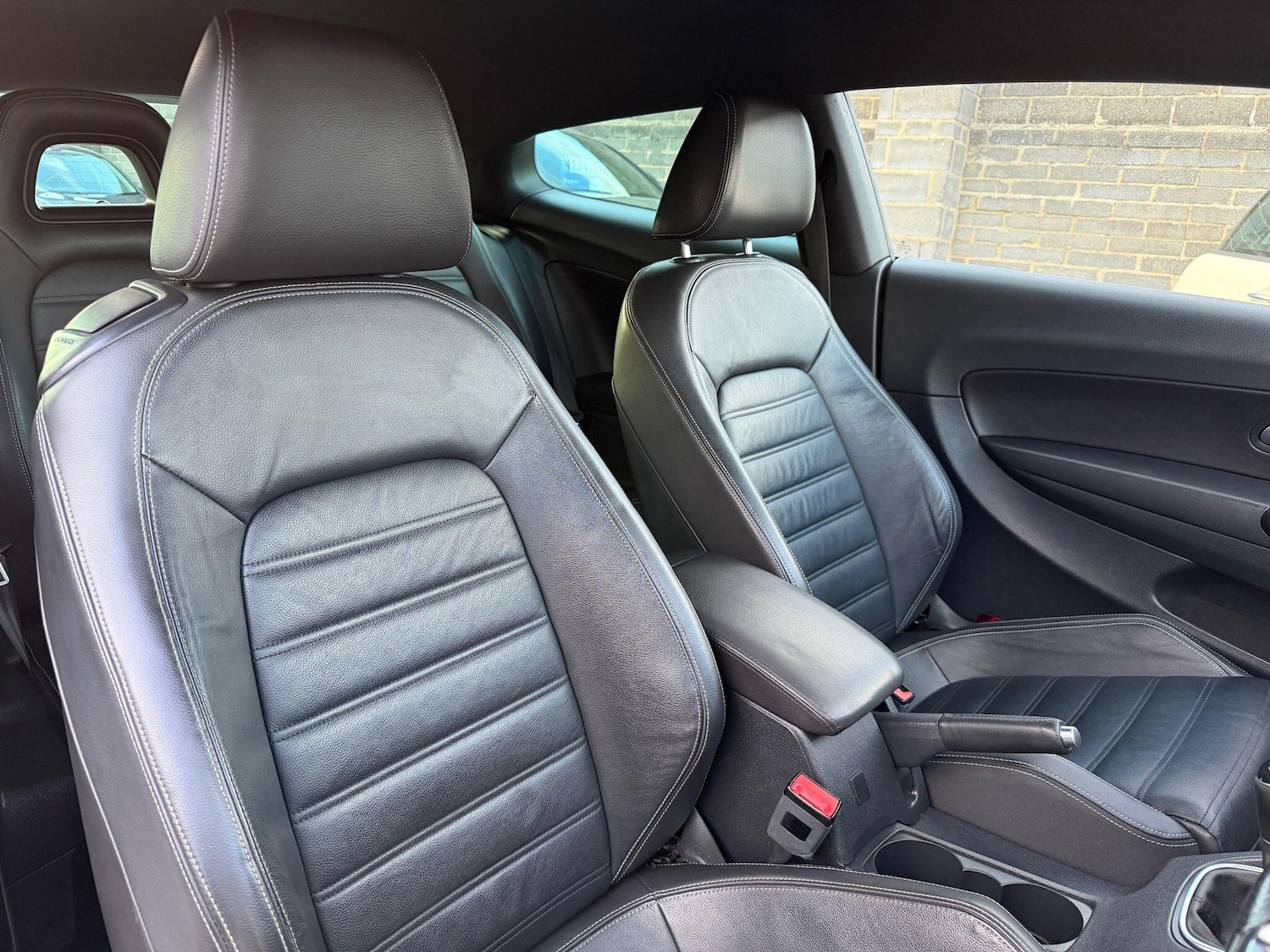 Used Volkswagen Scirocco 2014 for sale - 78157073: Photo 12