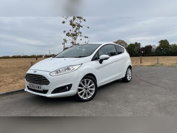 Used Ford Fiesta 2017 for sale - 79669304: Photo