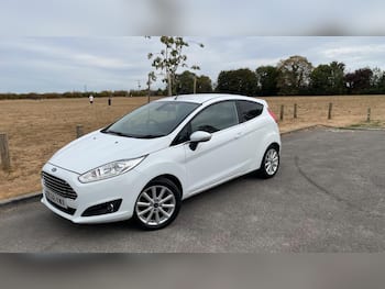 Used Ford Fiesta 2017 for sale - 79669304: Photo