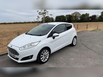 Used Ford Fiesta 2017 for sale - 79669304: Photo