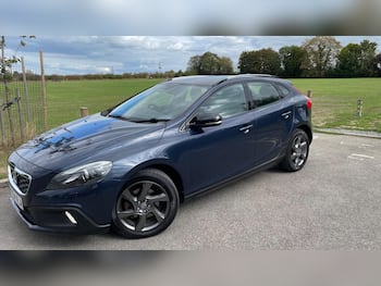 Used Volvo V40 Cross Country 2014 for sale - 79793571: Photo