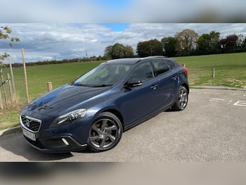Used Volvo V40 Cross Country 2014 for sale - 79793571: Photo