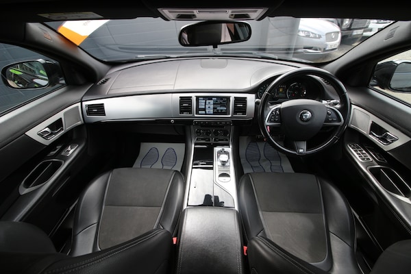 Used Jaguar XF 2013 for sale - 70601936: Photo 5