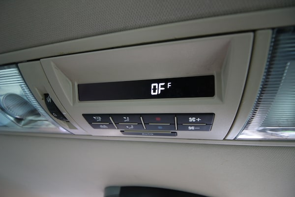 Used Volkswagen Caravelle 2010 for sale - 74878043: Photo 18