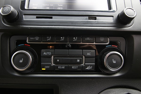 Used Volkswagen Caravelle 2010 for sale - 74878043: Photo 7