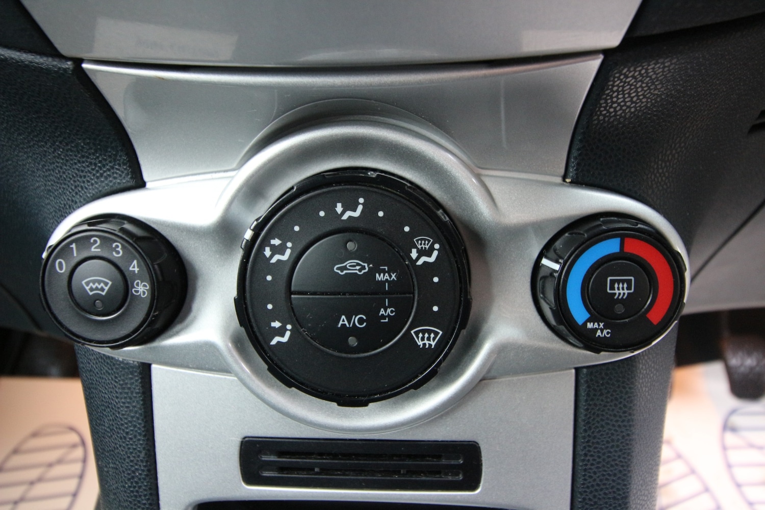 Used Ford Fiesta 2012 for sale - 76684588: Photo 7