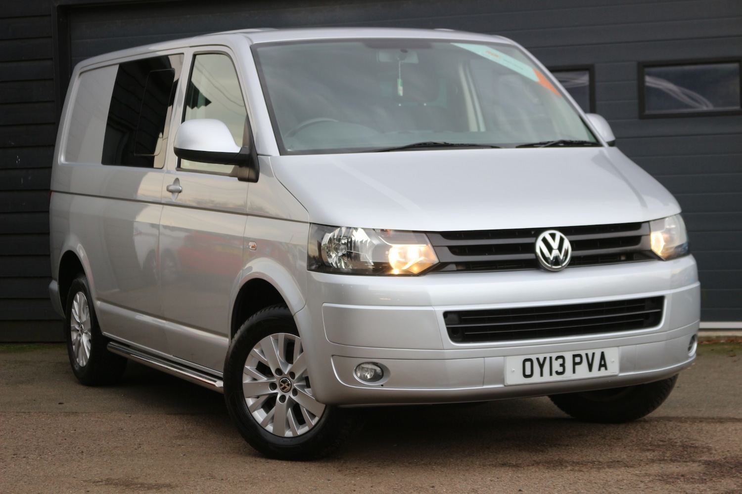 Used Volkswagen Transporter 2013 for sale - 76557130: Photo 1
