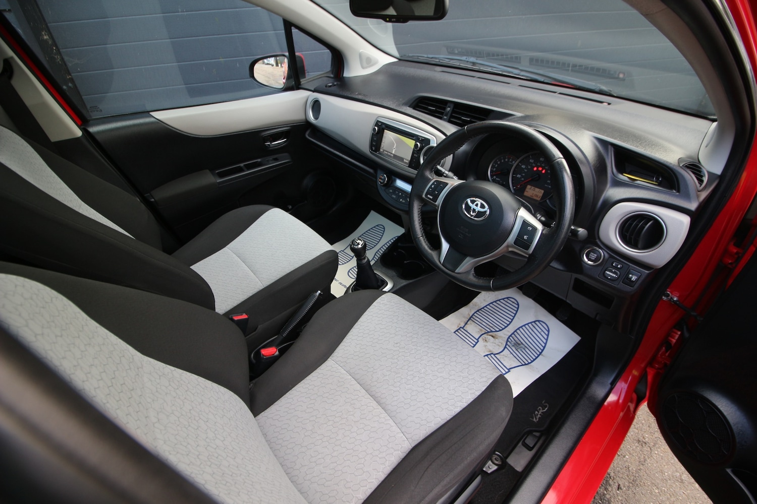 Used Toyota Yaris 2012 for sale - 76363093: Photo 12