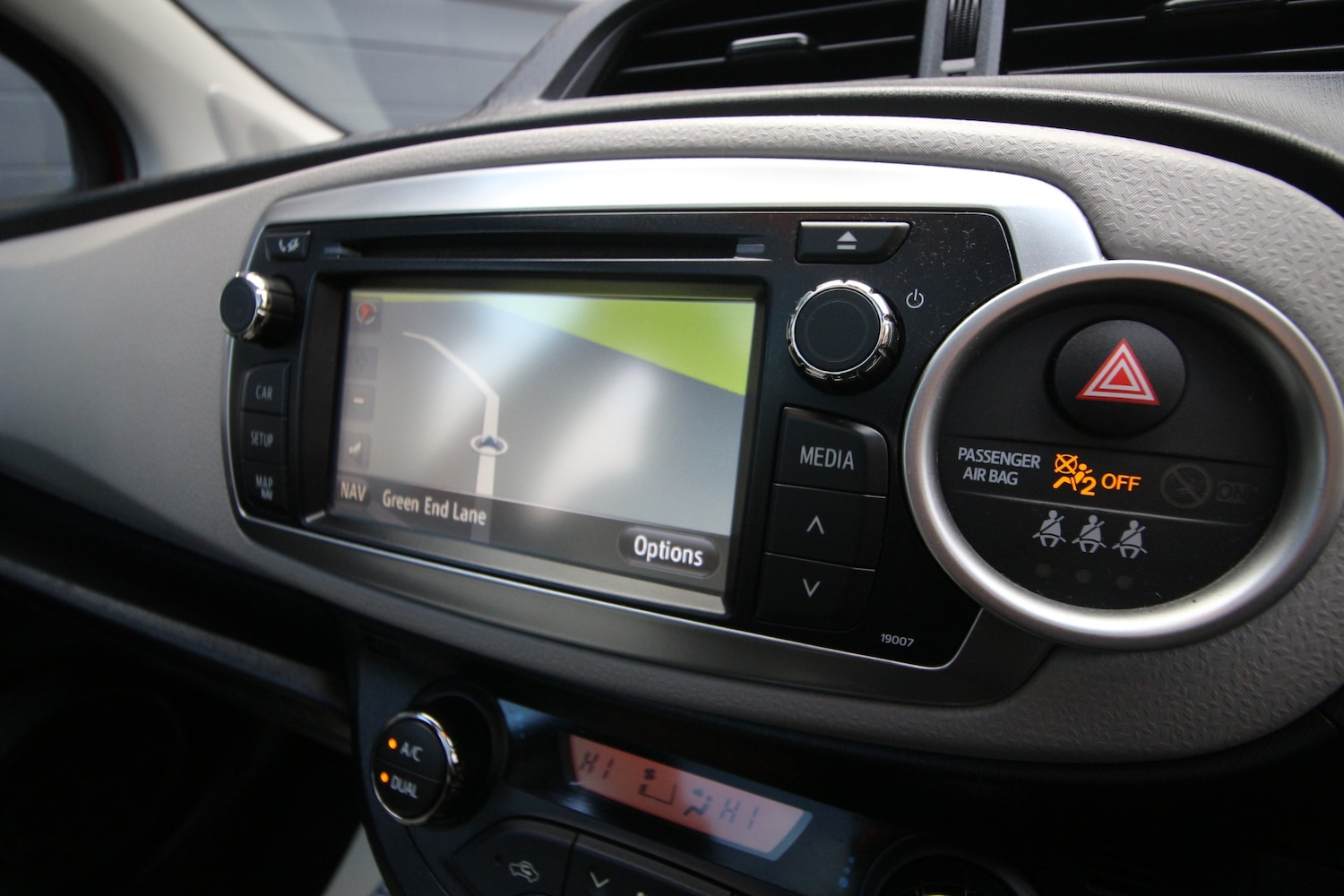 Used Toyota Yaris 2012 for sale - 76363093: Photo 8