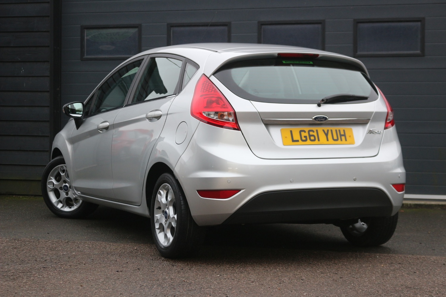Used Ford Fiesta 2011 for sale - 77445612: Photo 2