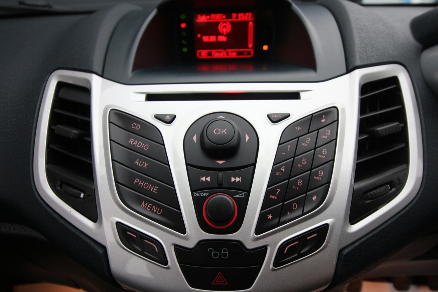 Used Ford Fiesta 2011 for sale - 77445612: Photo 8