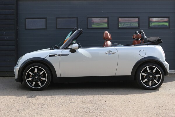 Used MINI Convertible 2008 for sale - 75440320: Photo 15