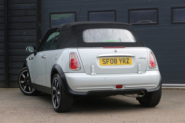Used MINI Convertible 2008 for sale - 75440320: Photo 2