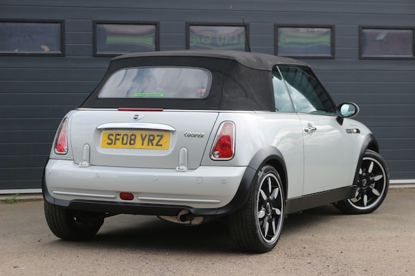 Used MINI Convertible 2008 for sale - 75440320: Photo 4