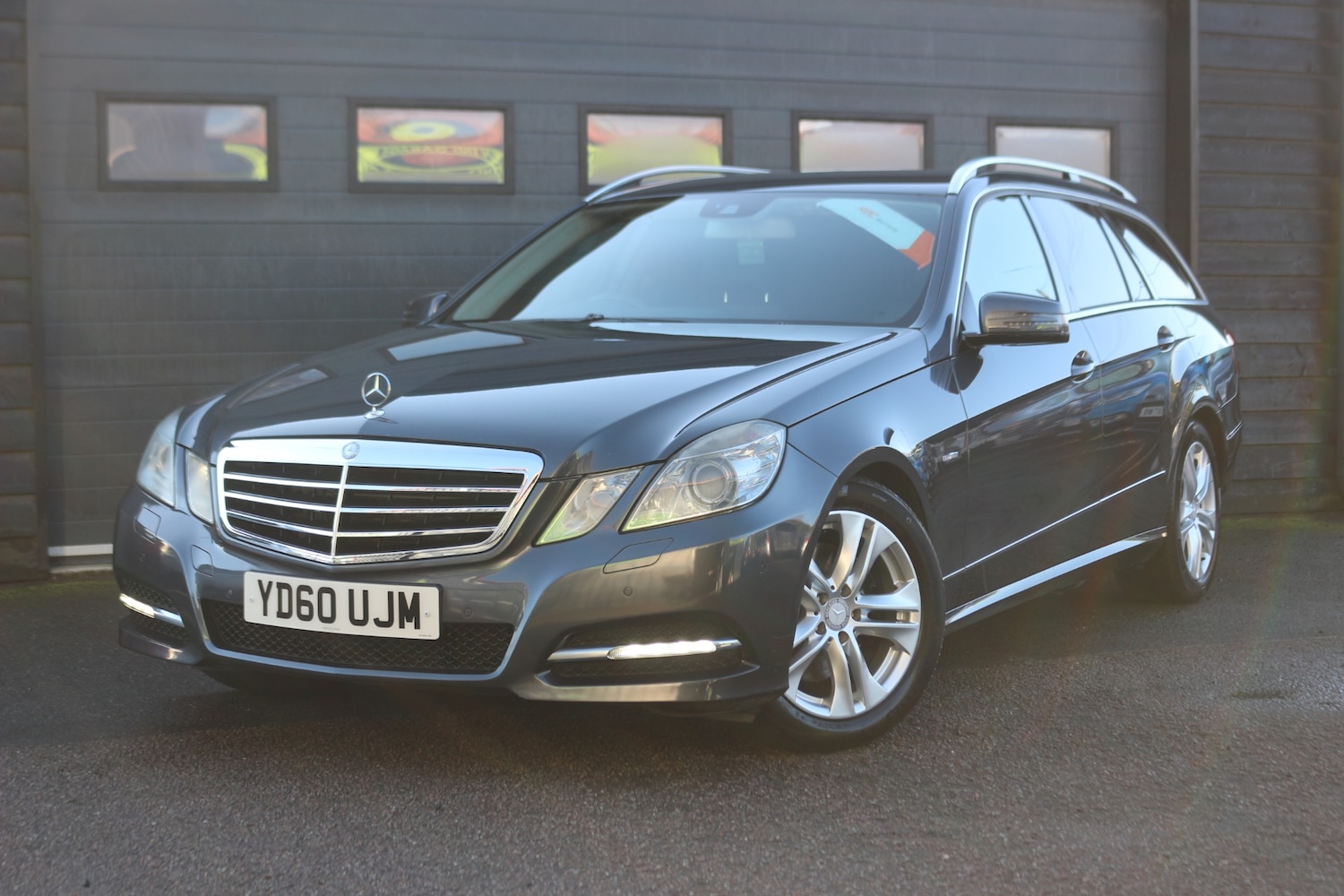 Used Mercedes-Benz E Class 2010 for sale - 77220317: Photo 3