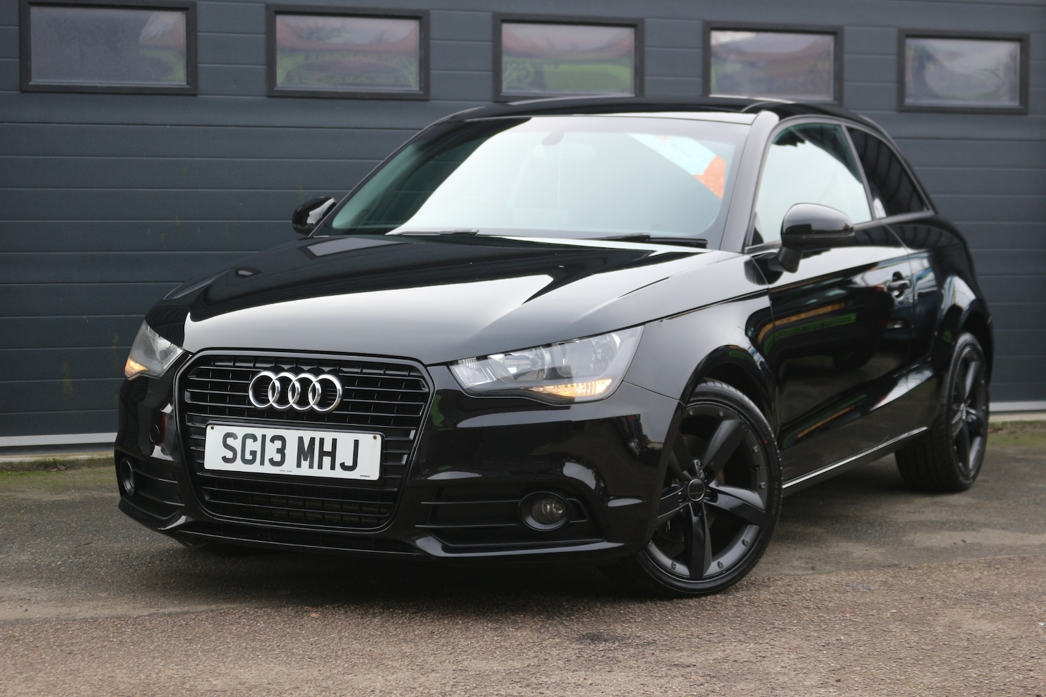 Used Audi A1 2013 for sale - 77034335: Photo 3