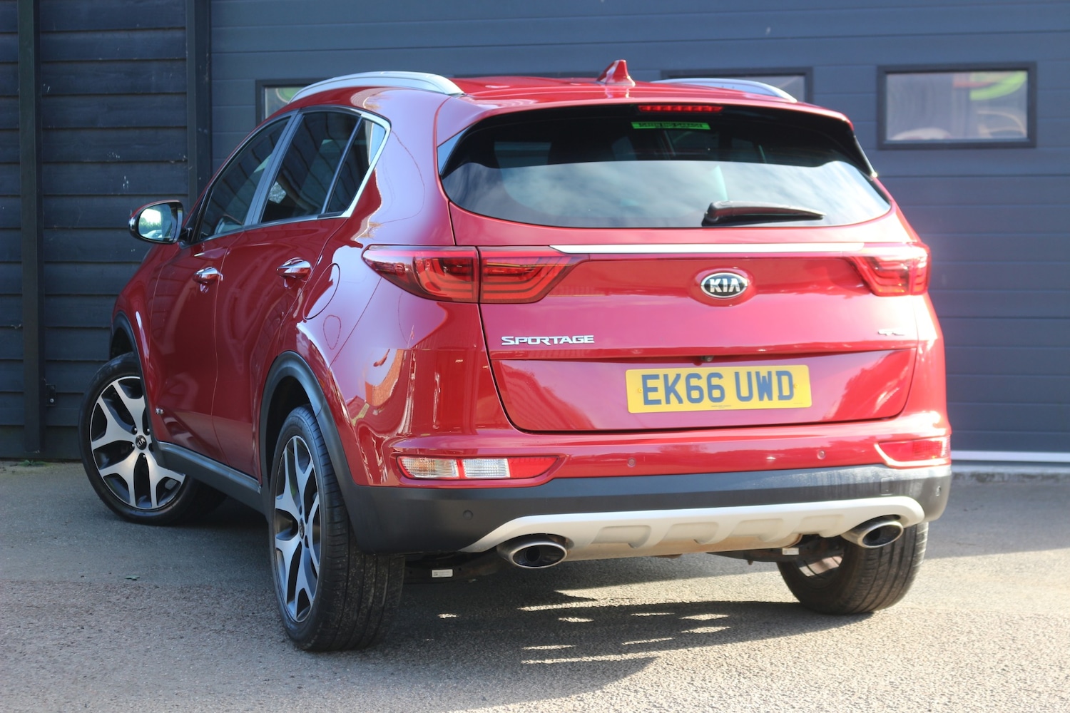 Used Kia Sportage 2016 for sale - 76366316: Photo 2
