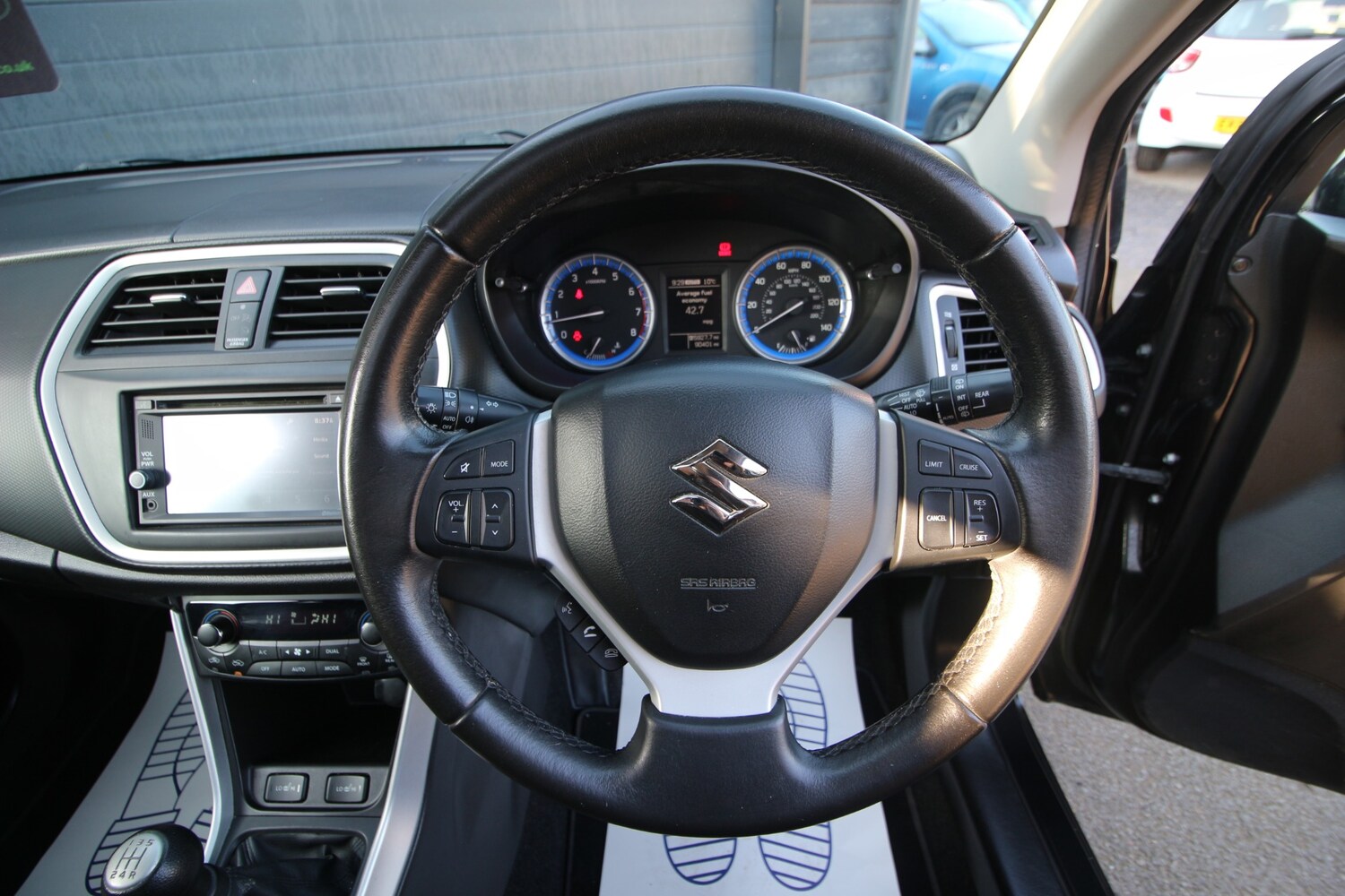 Used Suzuki SX4 S-Cross 2015 for sale - 77965319: Photo 12