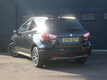 Used Suzuki SX4 S-Cross 2015 for sale - 77965319: Photo