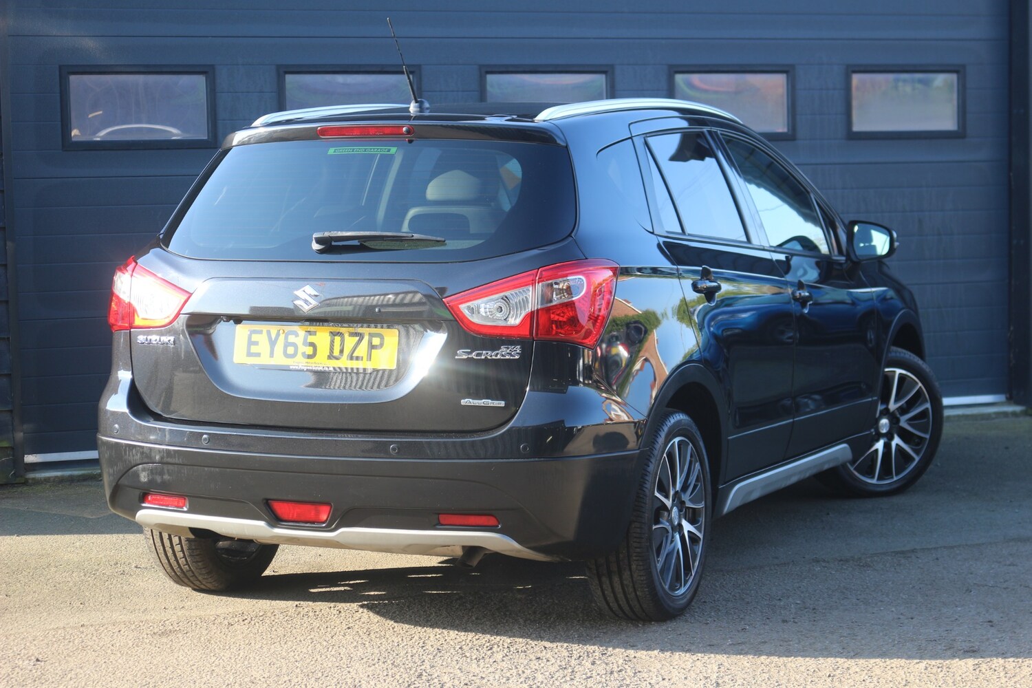 Used Suzuki SX4 S-Cross 2015 for sale - 77965319: Photo 4