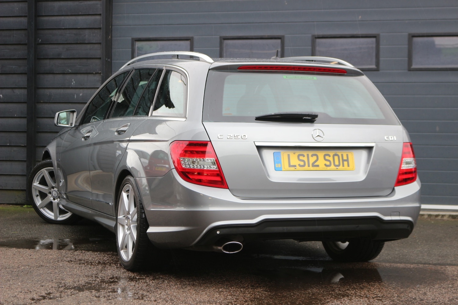 Used Mercedes-Benz C Class 2012 for sale - 76320626: Photo 2