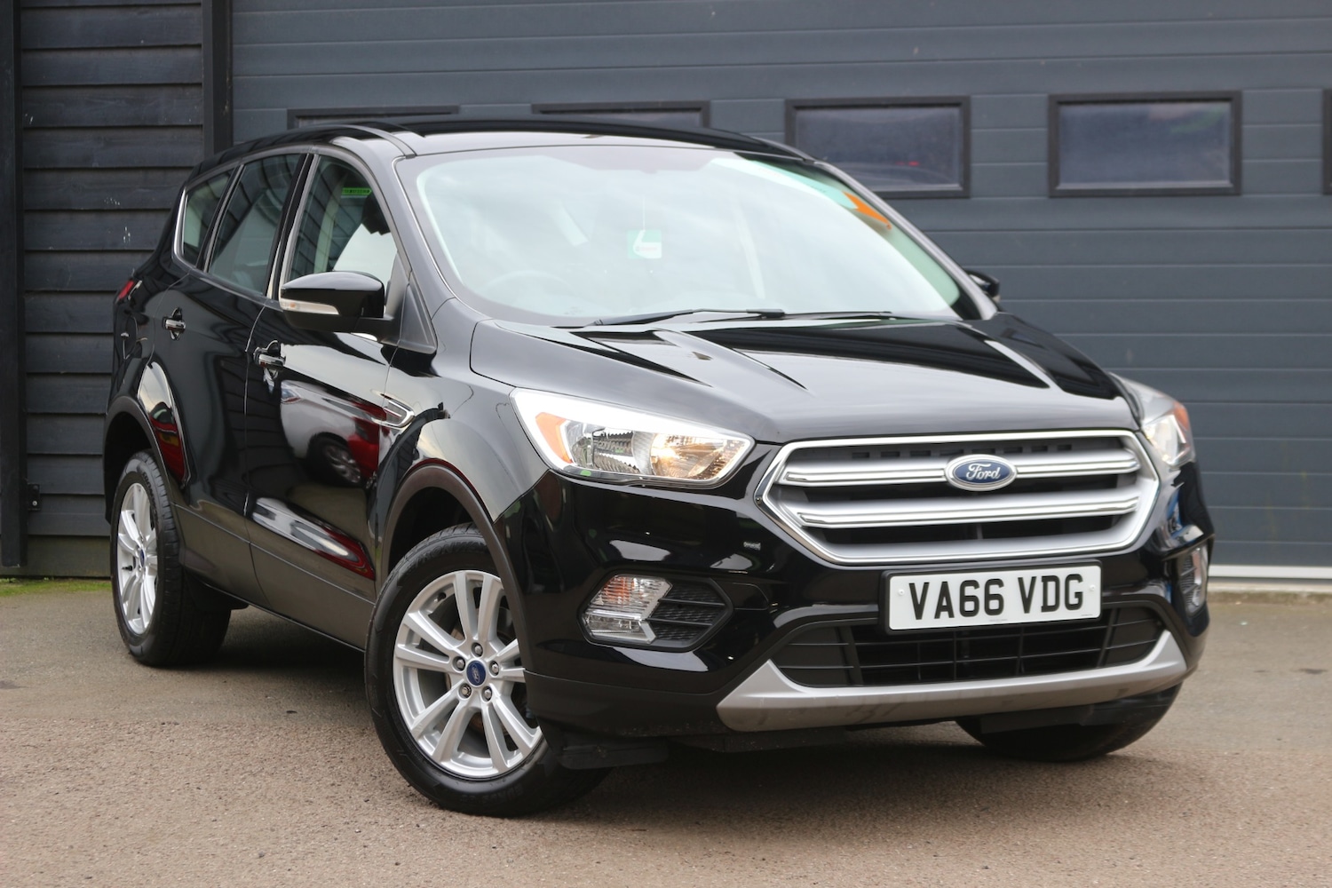 Used Ford Kuga 2017 for sale - 76613515: Photo 1