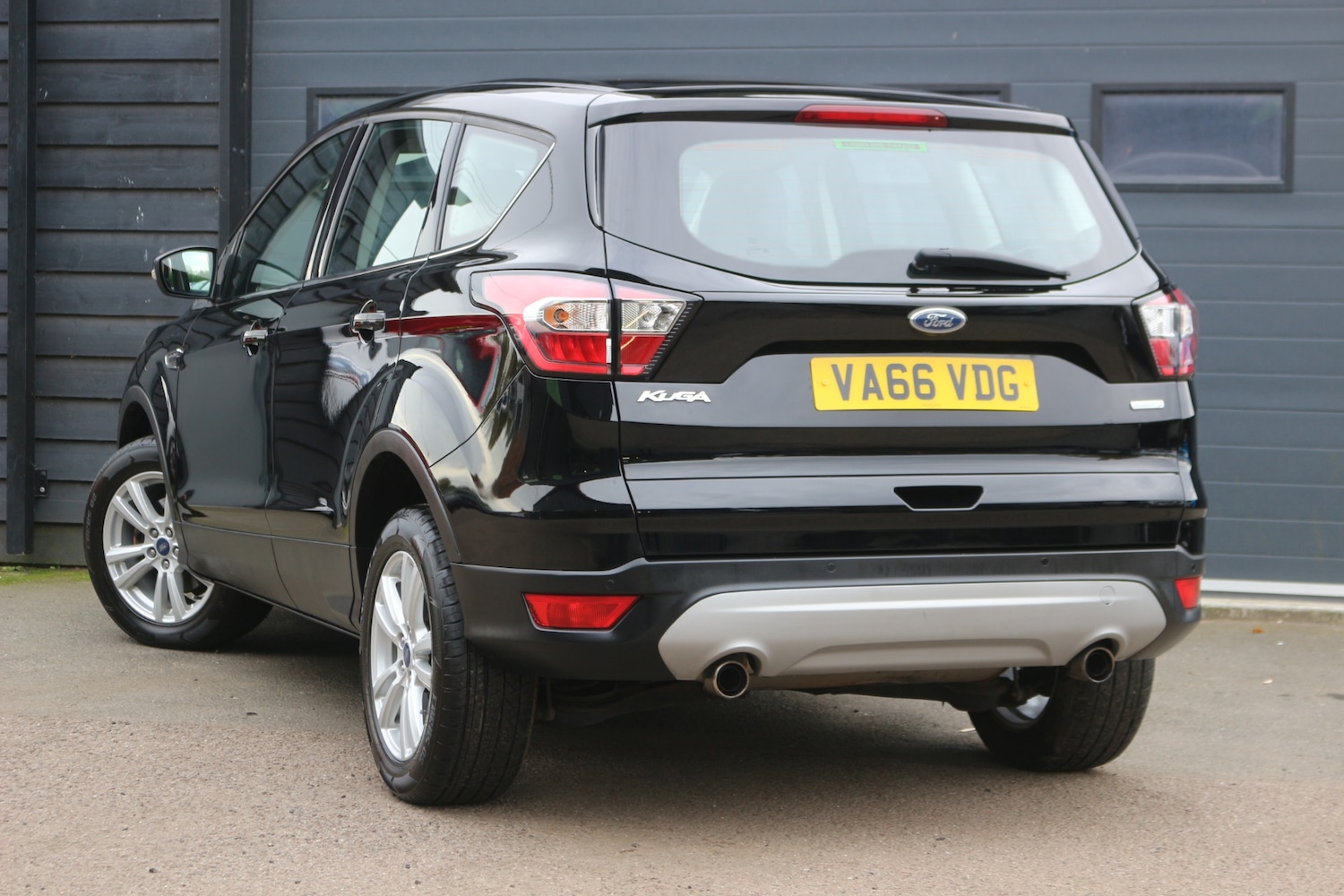 Used Ford Kuga 2017 for sale - 76613515: Photo 2