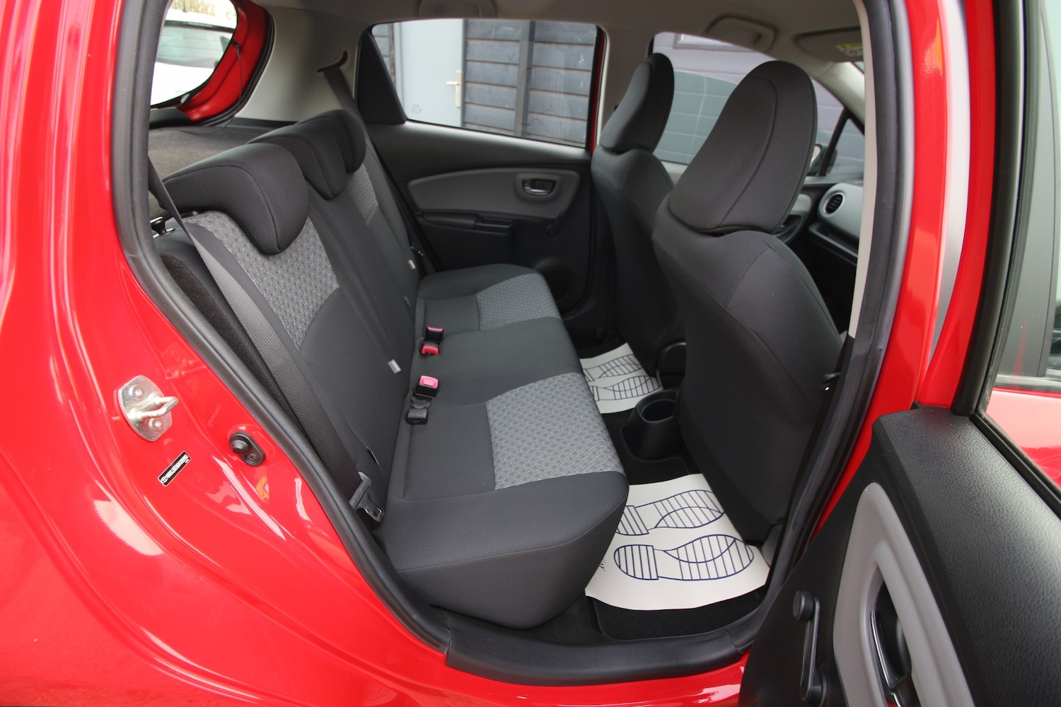 Used Toyota Yaris 2015 for sale - 77691053: Photo 15