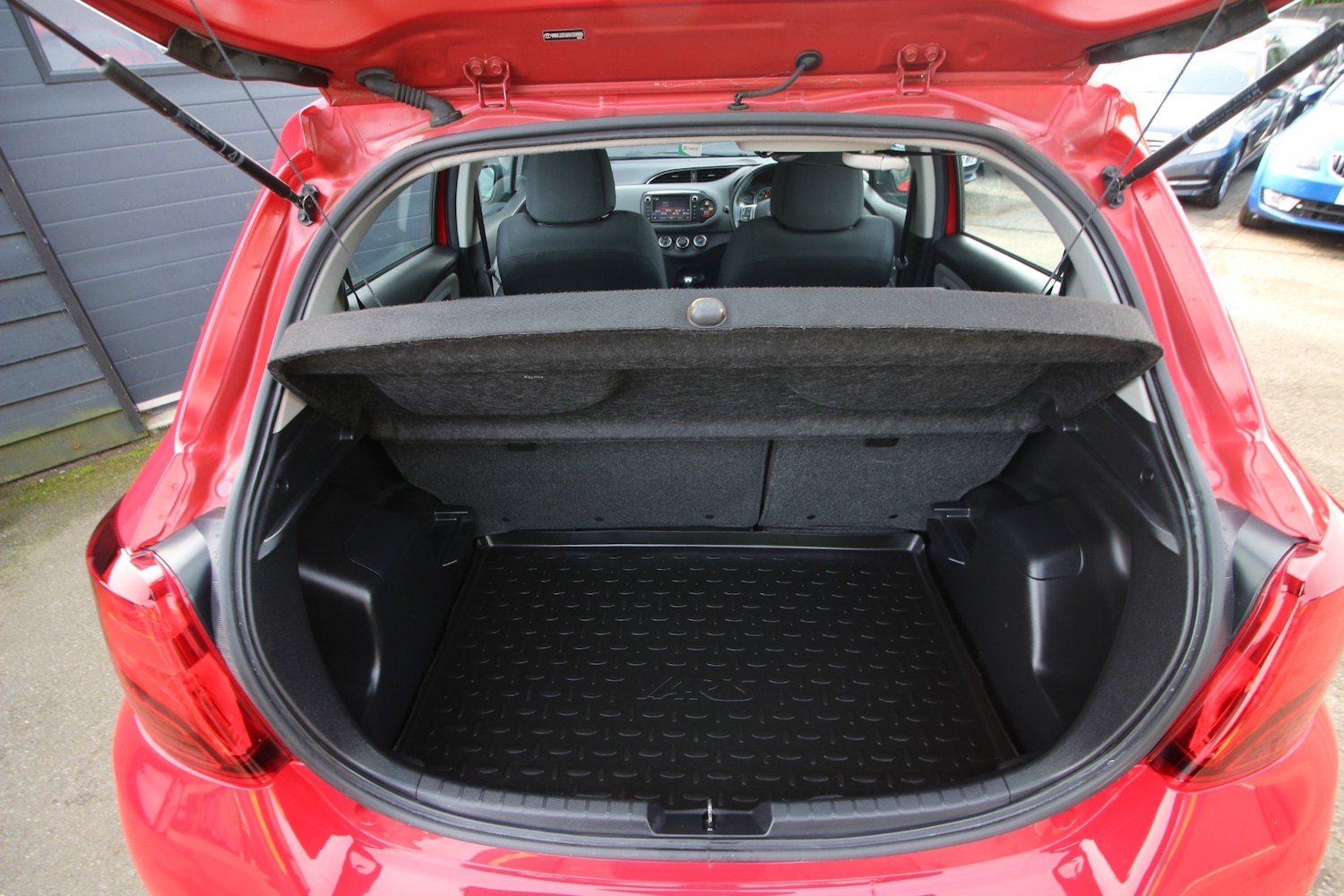 Used Toyota Yaris 2015 for sale - 77691053: Photo 16