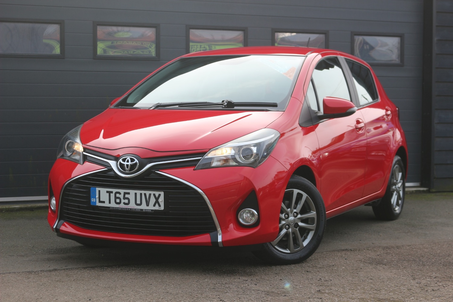 Used Toyota Yaris 2015 for sale - 77691053: Photo 3