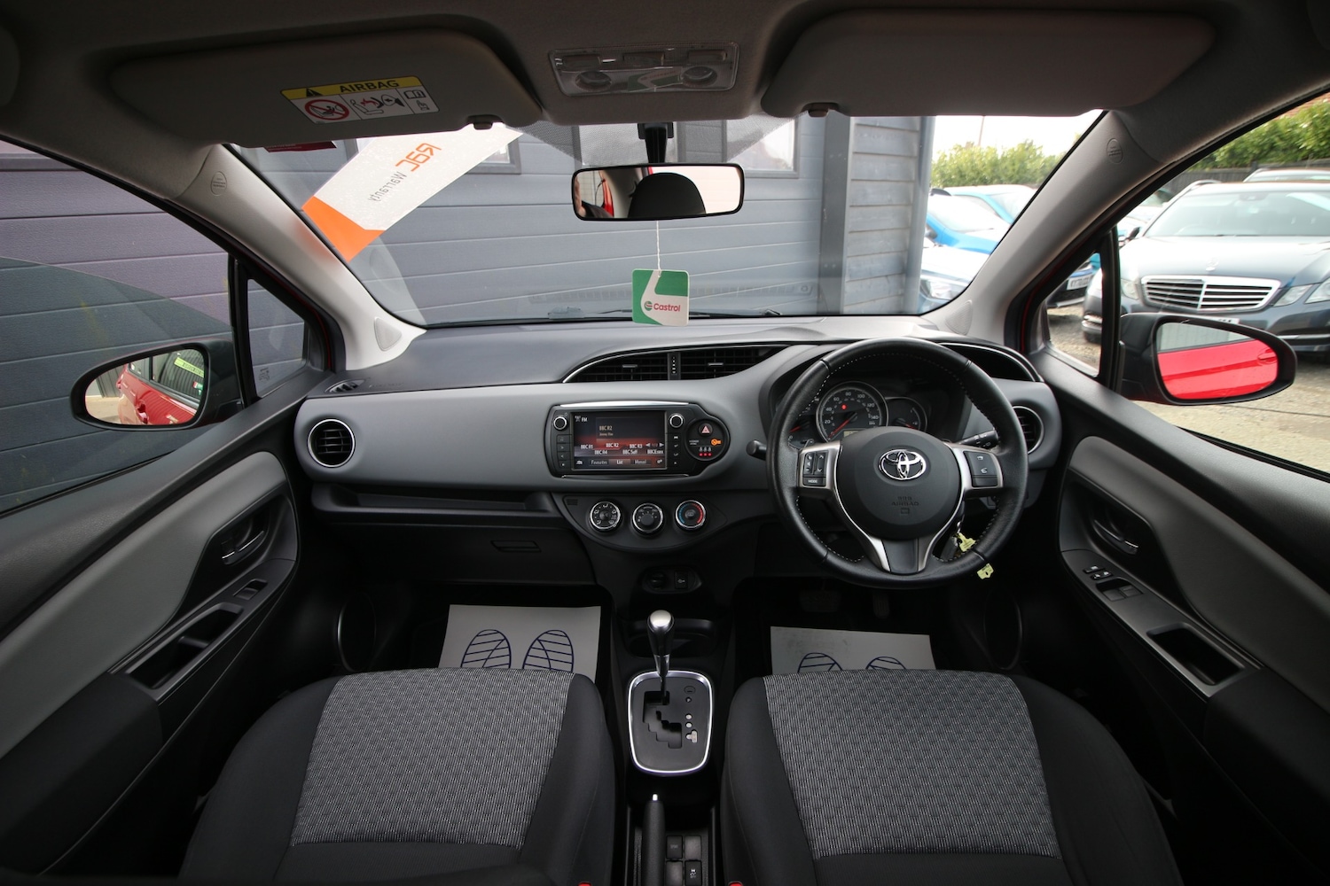 Used Toyota Yaris 2015 for sale - 77691053: Photo 5