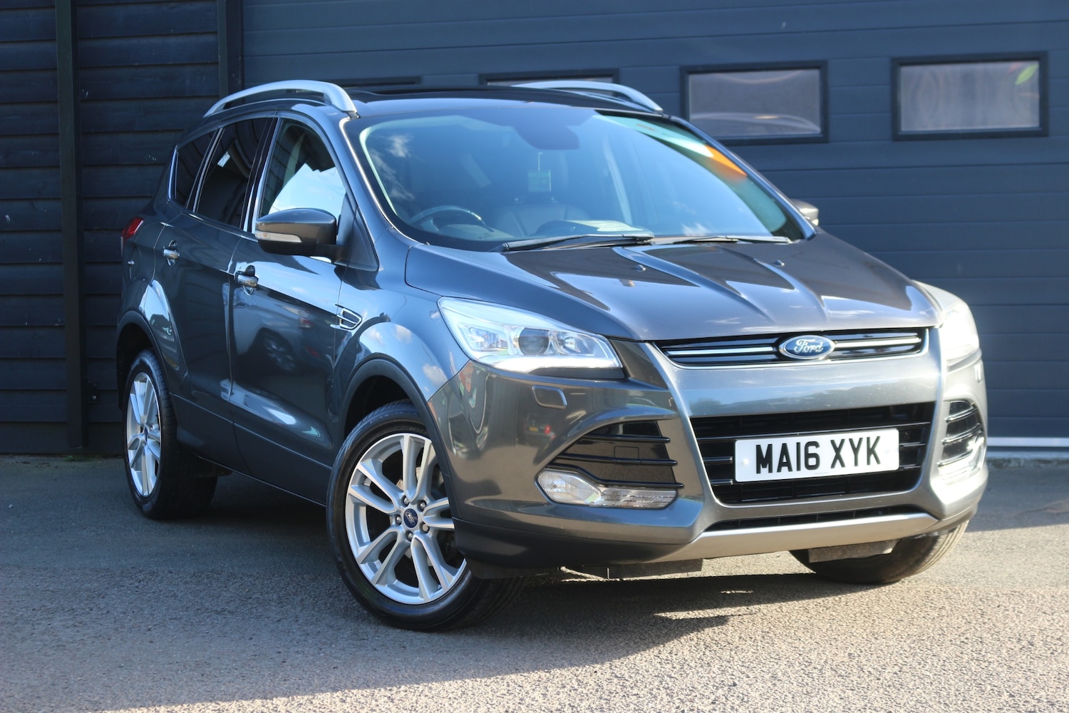 Used Ford Kuga 2016 for sale - 76157449: Photo 1