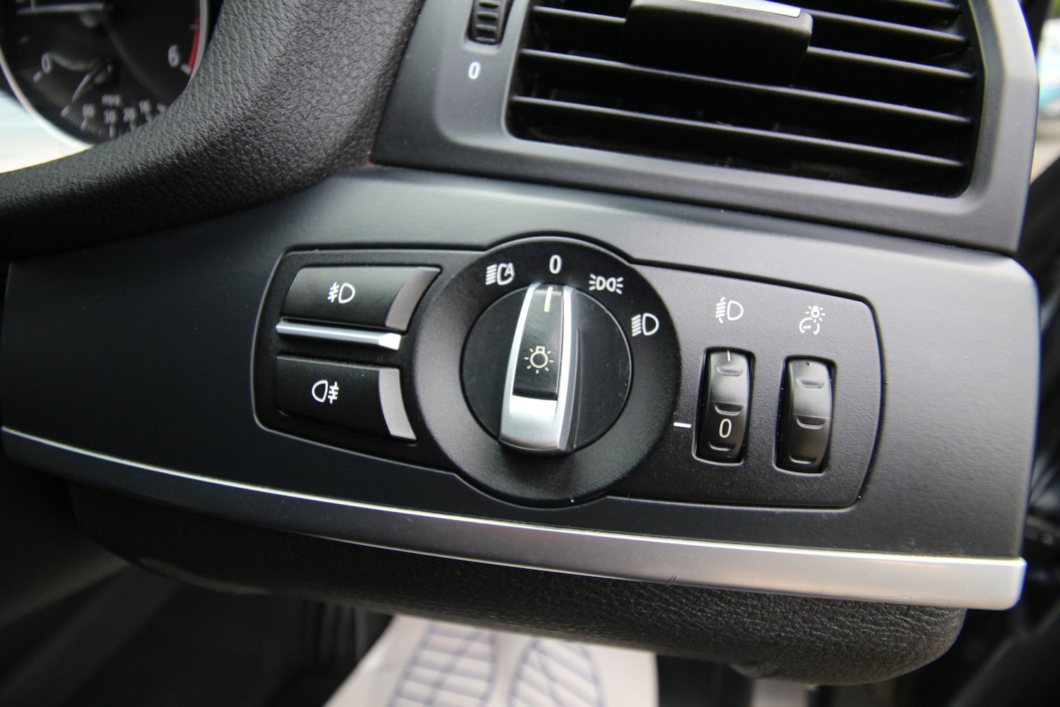 Used BMW X3 2011 for sale - 77947379: Photo 12