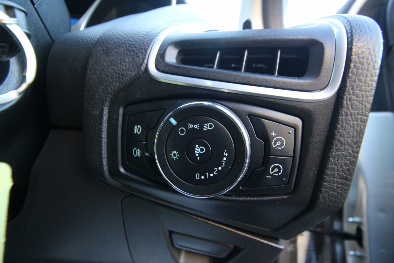 Used Ford Focus 2011 for sale - 76652740: Photo 11