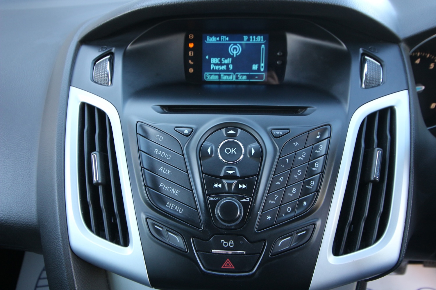 Used Ford Focus 2011 for sale - 76652740: Photo 8