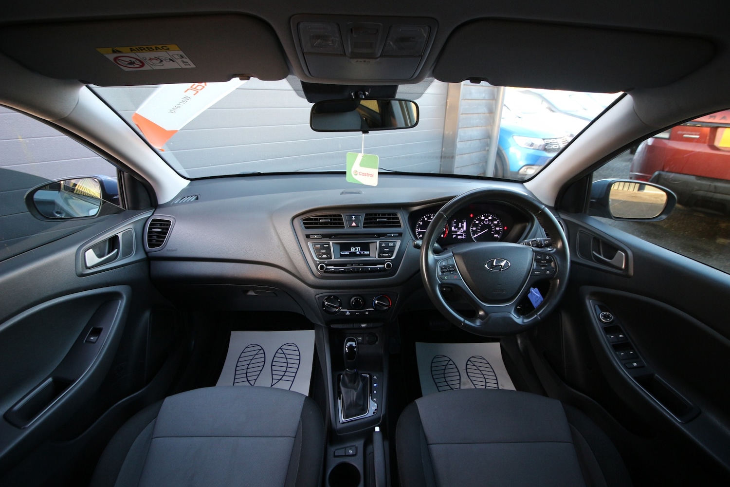 Used Hyundai i20 2017 for sale - 76738400: Photo 5