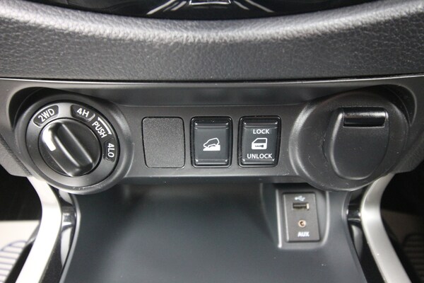 Used Nissan Navara 2018 for sale - 73876426: Photo 7