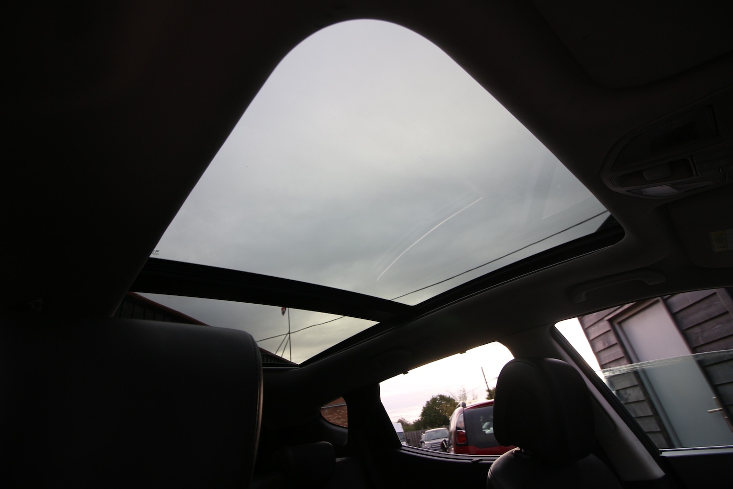 Used Hyundai Santa Fe 2017 for sale - 76300578: Photo 23