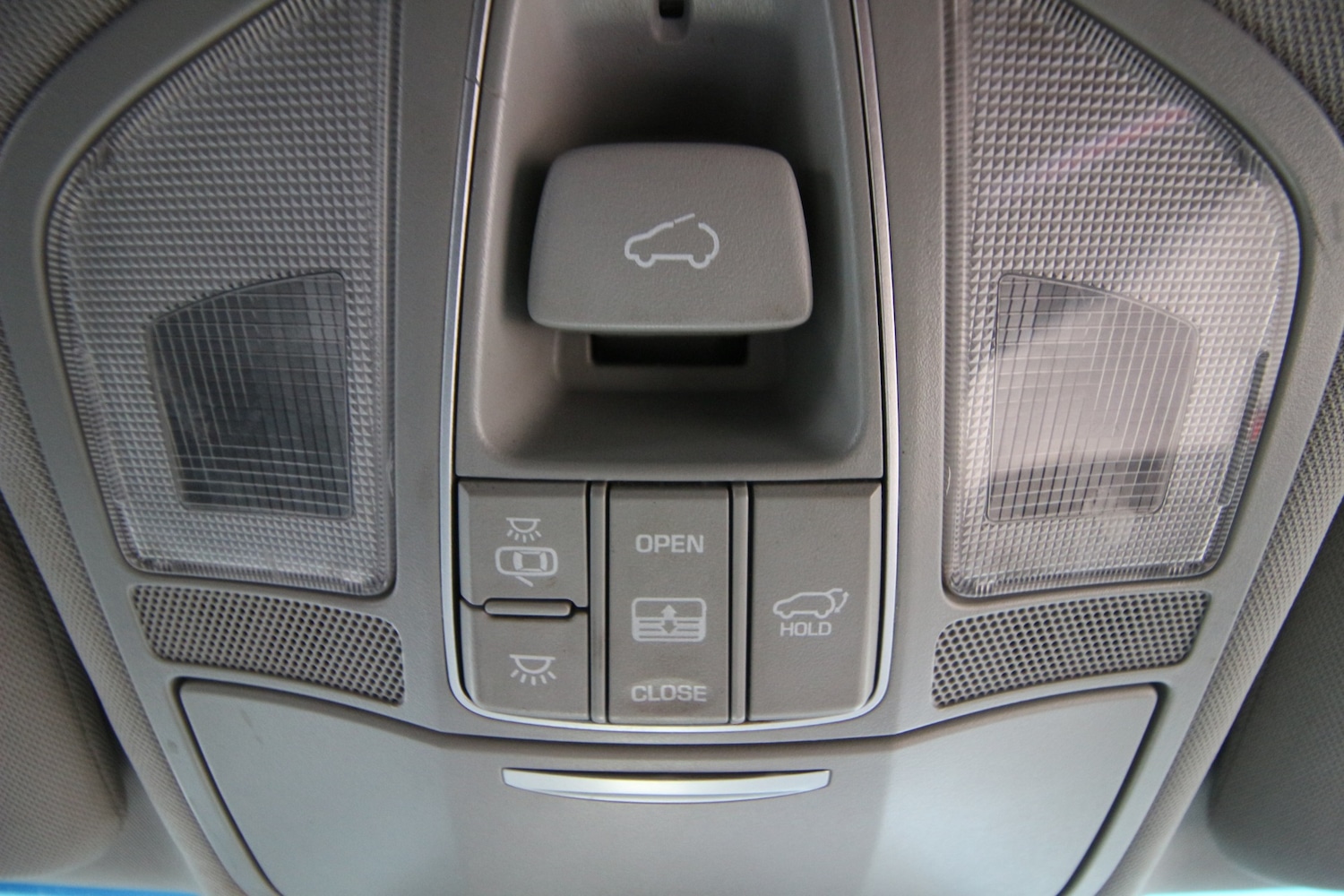 Used Hyundai Santa Fe 2017 for sale - 76300578: Photo 25