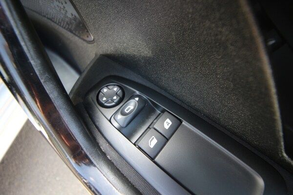 Used Peugeot 208 2016 for sale - 75545470: Photo 12