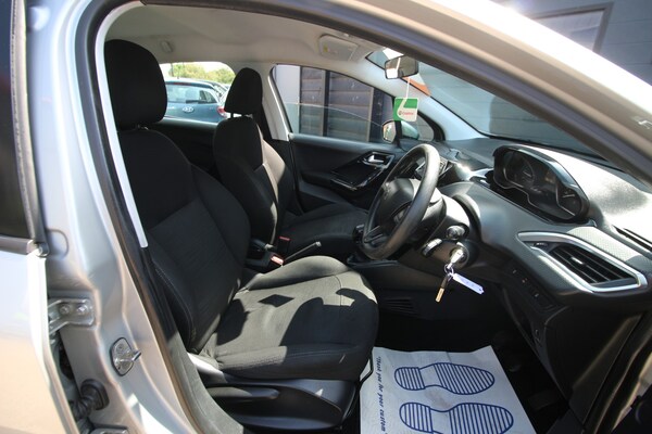 Used Peugeot 208 2016 for sale - 75545470: Photo 13