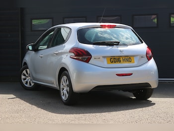 Used Peugeot 208 2016 for sale - 75545470: Photo