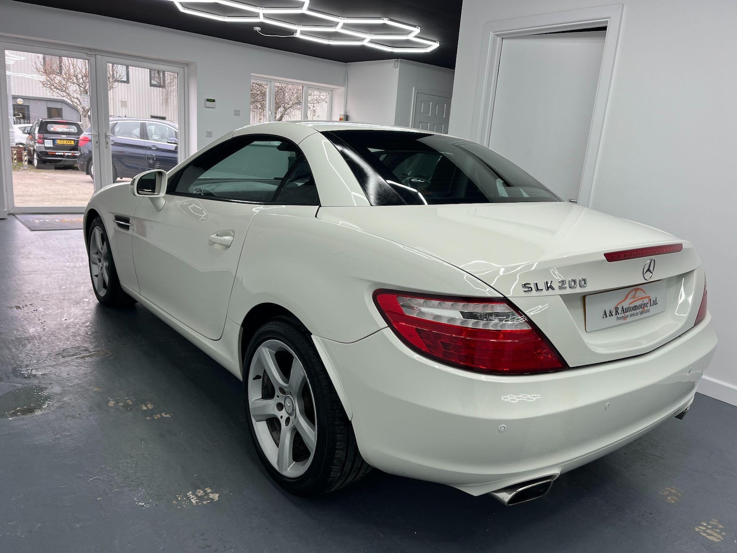 Used Mercedes-Benz SLK 2011 for sale - 77331961: Photo 10