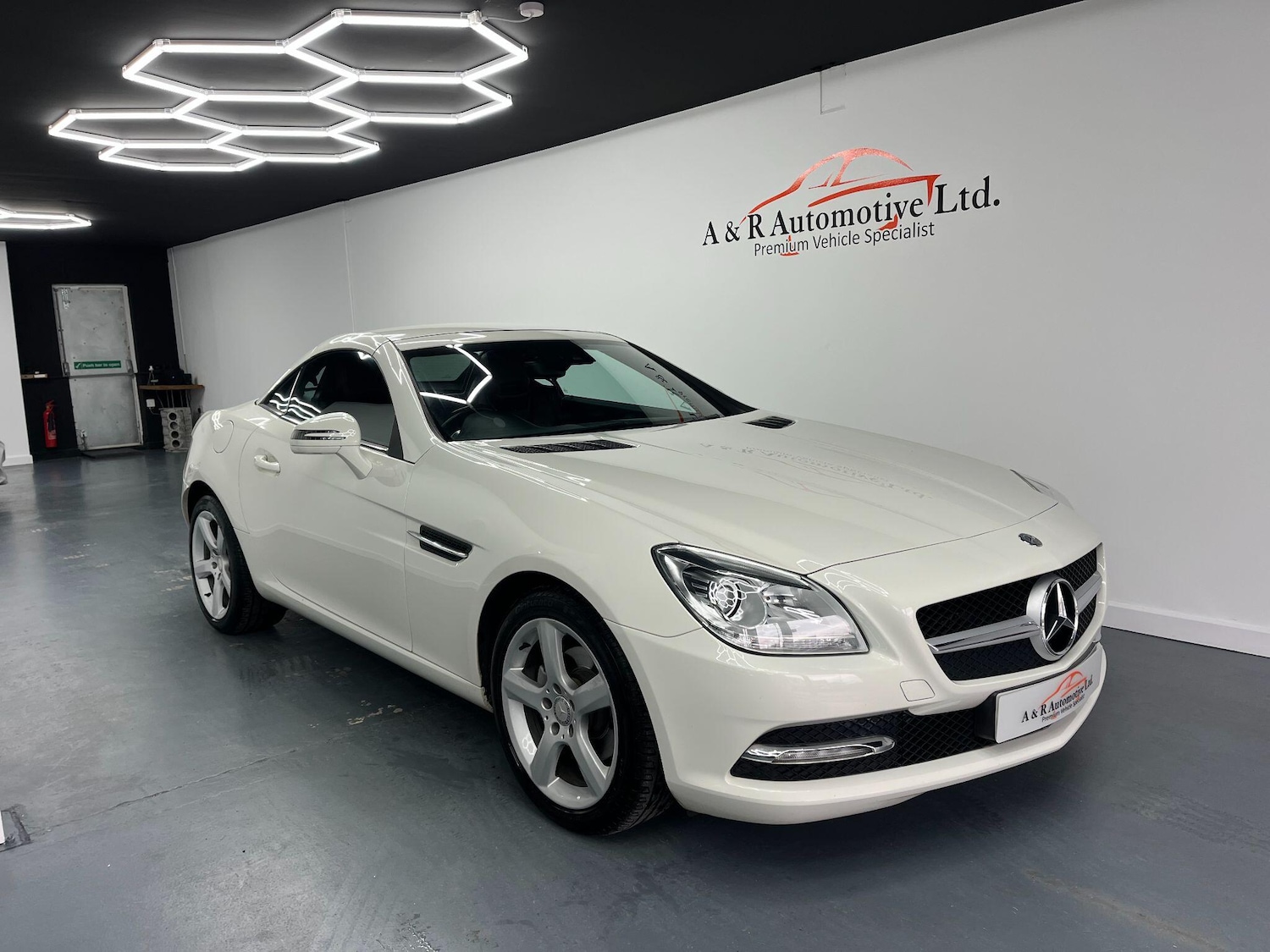 Used Mercedes-Benz SLK 2011 for sale - 77331961: Photo 11
