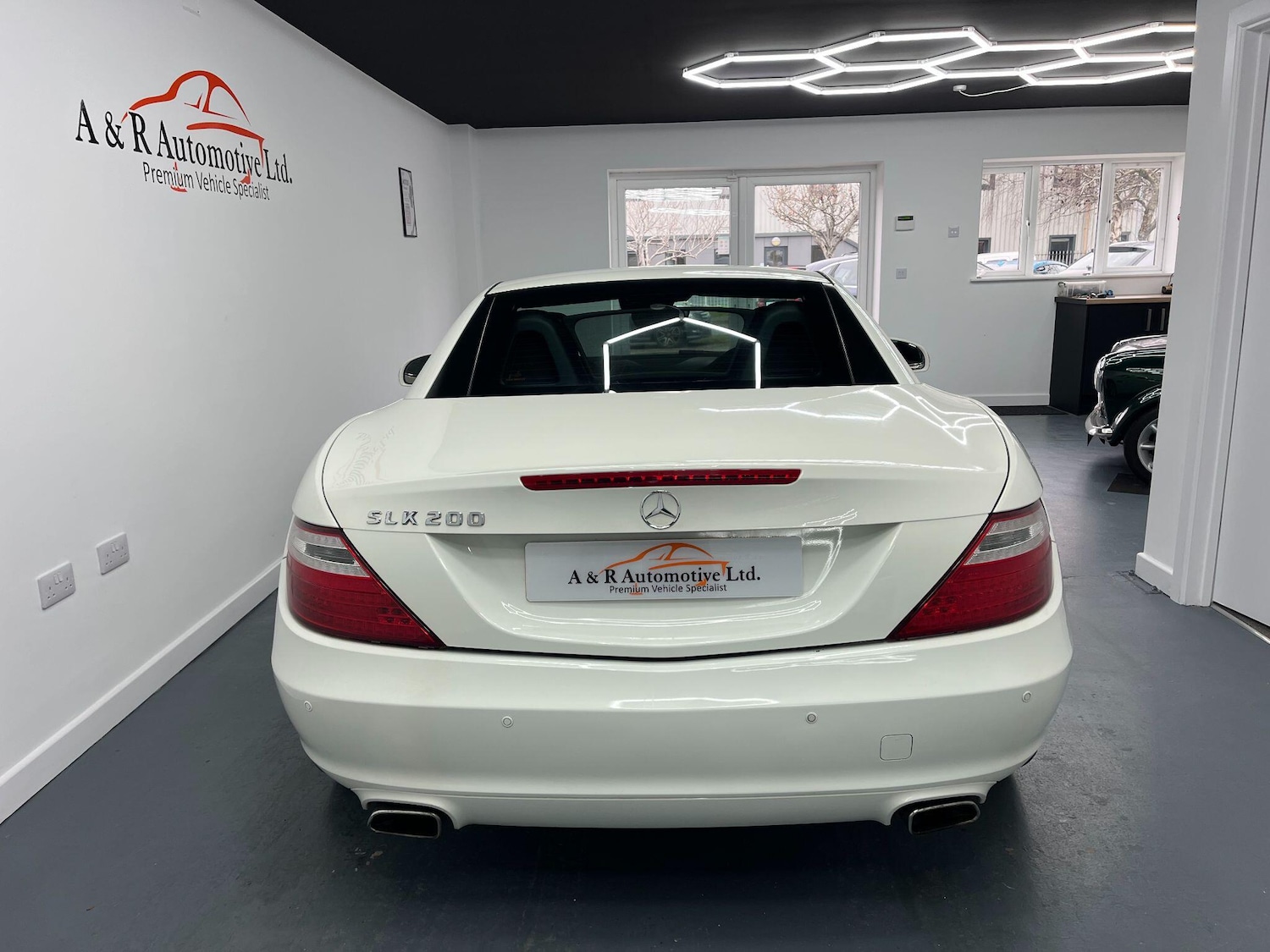 Used Mercedes-Benz SLK 2011 for sale - 77331961: Photo 17