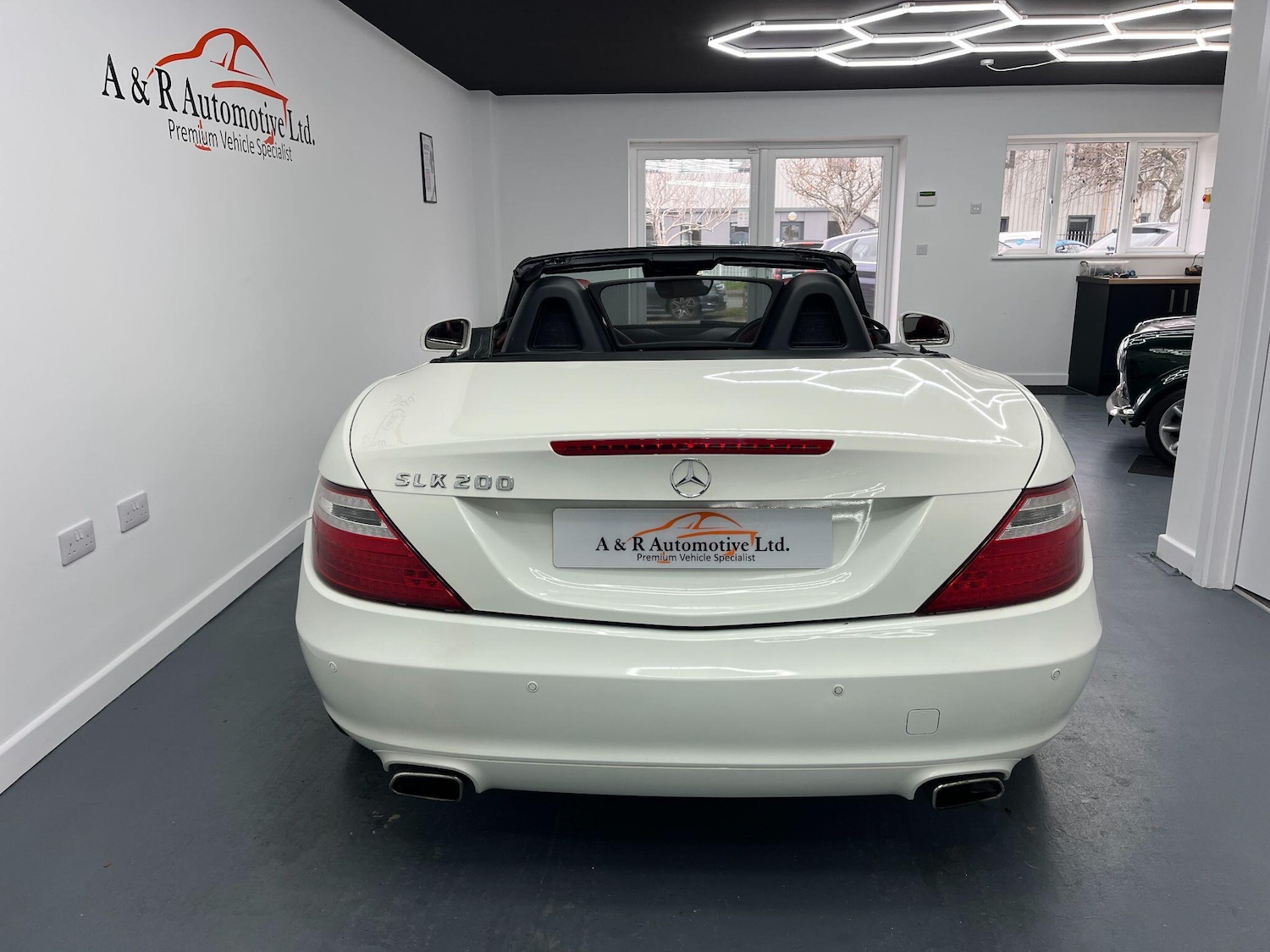 Used Mercedes-Benz SLK 2011 for sale - 77331961: Photo 19