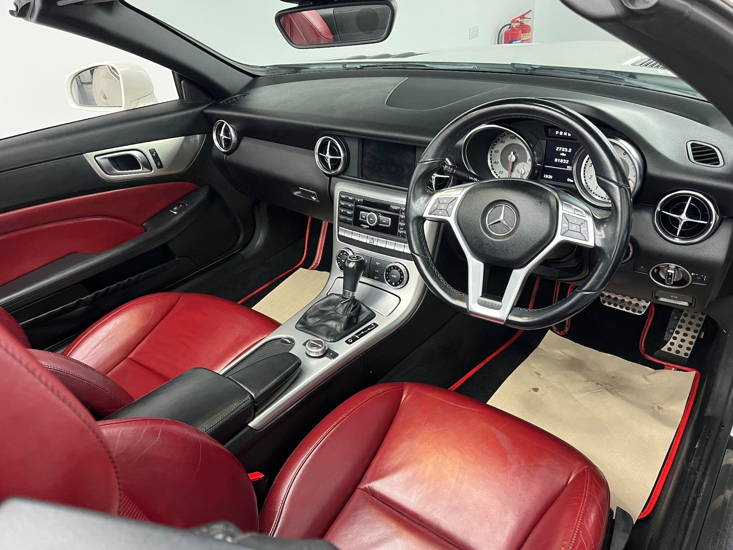 Used Mercedes-Benz SLK 2011 for sale - 77331961: Photo 9