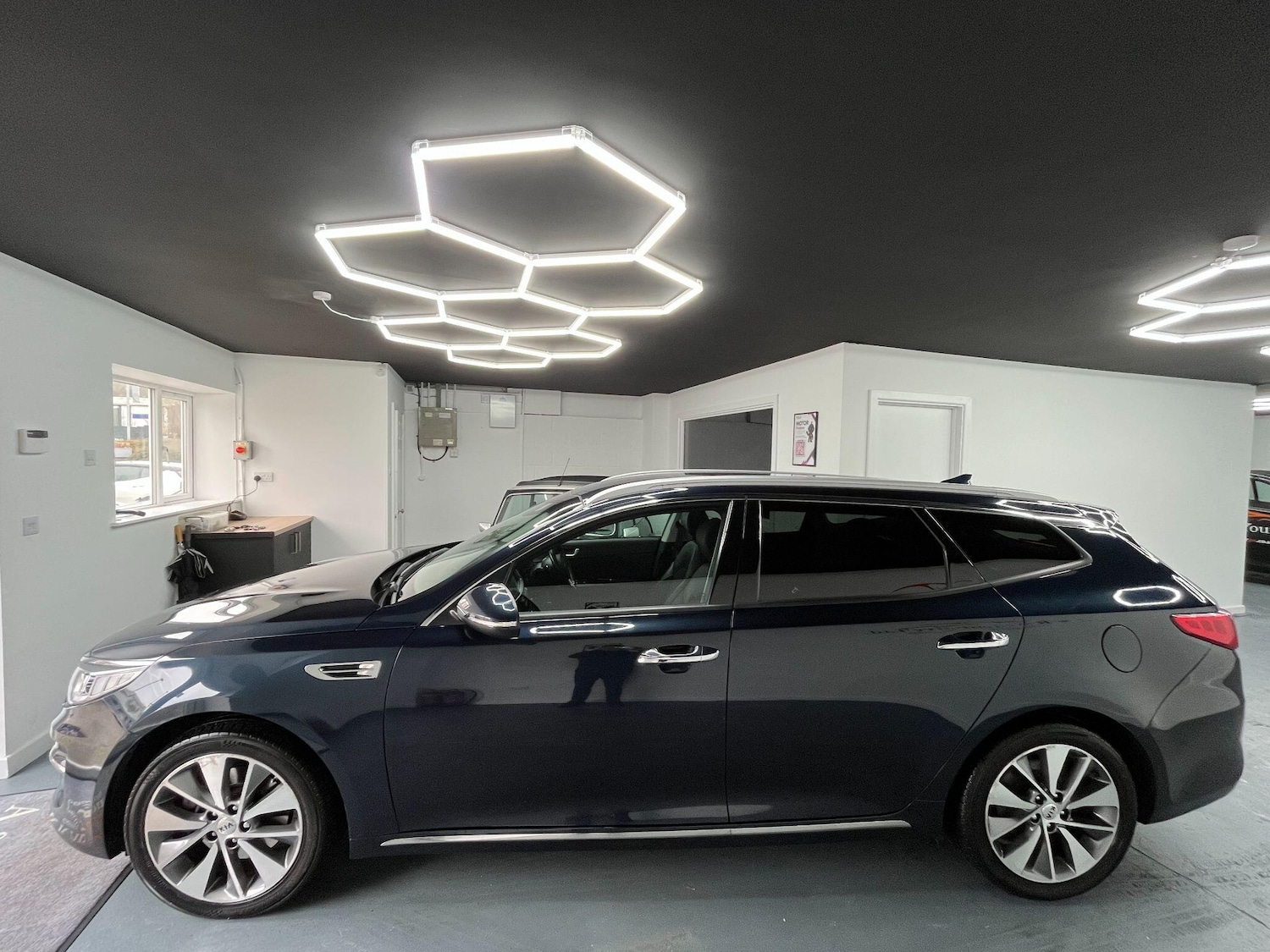 Used Kia Optima 2017 for sale - 77495831: Photo 13